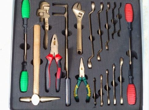 點(diǎn)擊查看詳細(xì)信息<br>標(biāo)題：無火花工具組 閱讀次數(shù)：6033