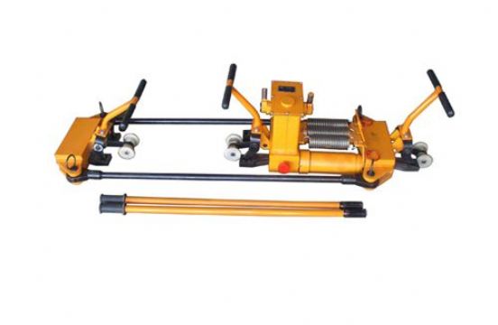 點(diǎn)擊查看詳細(xì)信息<br>標(biāo)題：YTF-400Ⅱ型液壓軌縫調(diào)整器 閱讀次數(shù)：2135