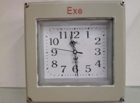 點(diǎn)擊查看詳細(xì)信息<br>標(biāo)題：BSZ2010型防爆石英鐘 閱讀次數(shù)：2552