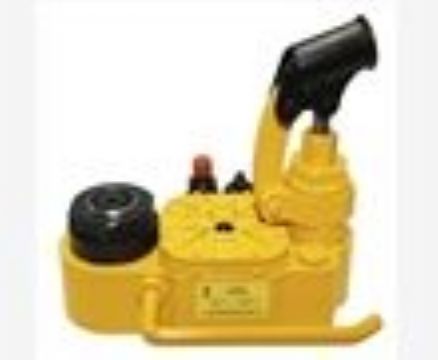 點擊查看詳細信息<br>標題：YQ-88B型高鐵液壓起道器 閱讀次數(shù)：2142