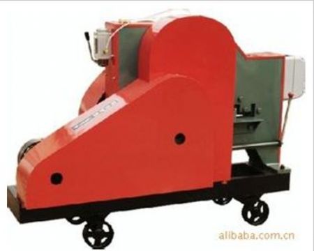 點(diǎn)擊查看詳細(xì)信息<br>標(biāo)題：180型槽鋼切斷機(jī) 閱讀次數(shù)：2007