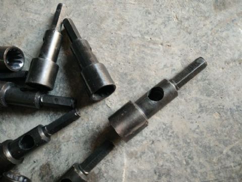 點(diǎn)擊查看詳細(xì)信息<br>標(biāo)題：錨索攪拌器 閱讀次數(shù)：2192